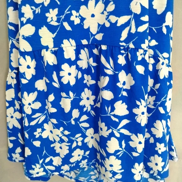 Naif Short Sleeve Flutter Swing Top - Picture 4 of 7